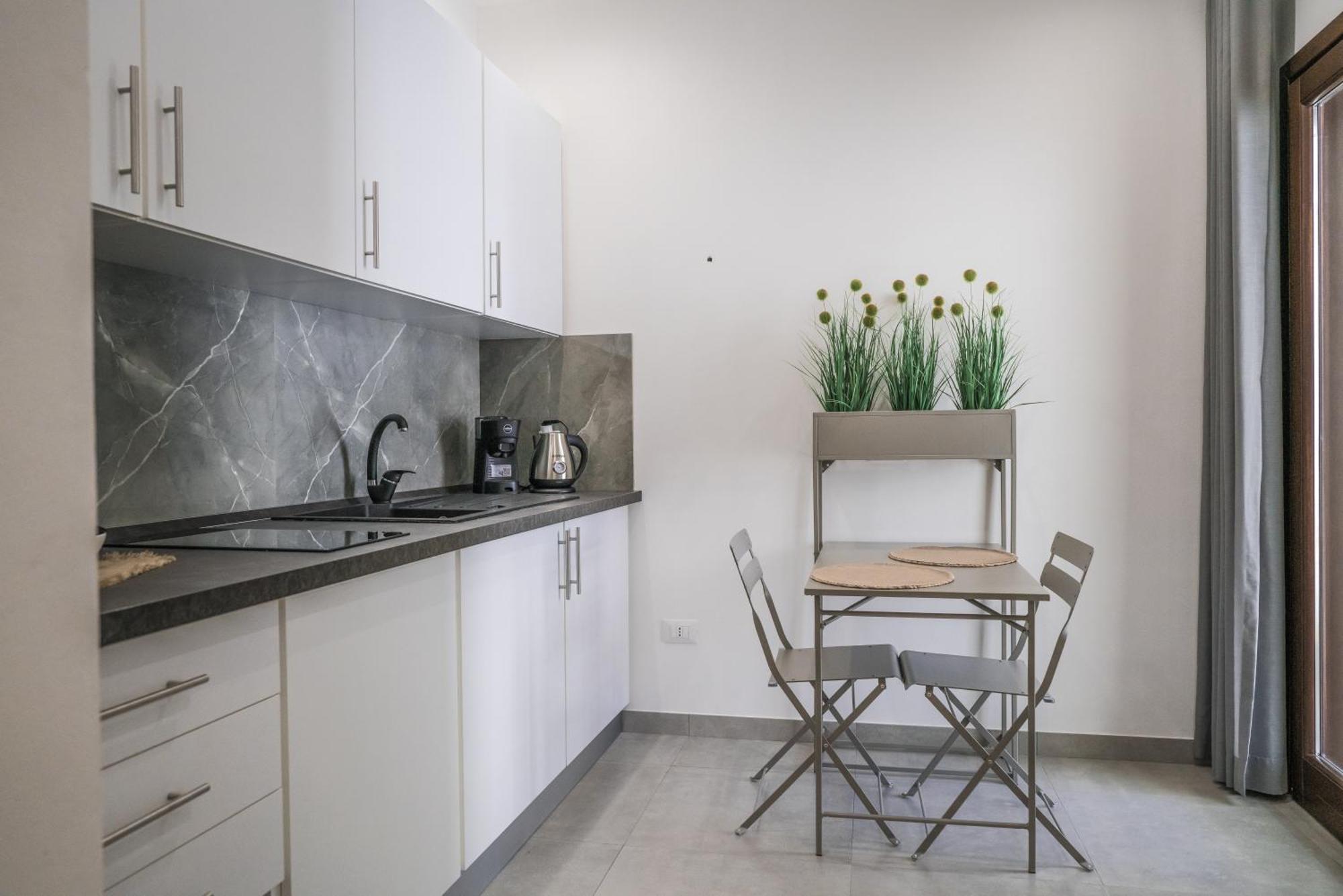 Casa Azzurra Rooms E Apartment Terrasini Kültér fotó